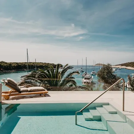 ホテル Zori Timeless フヴァル