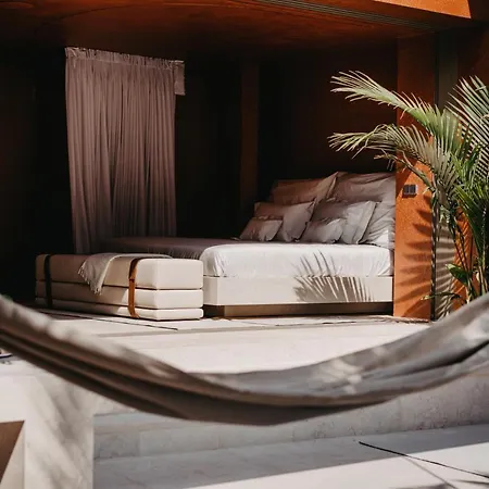 Zori Timeless 5* フヴァル