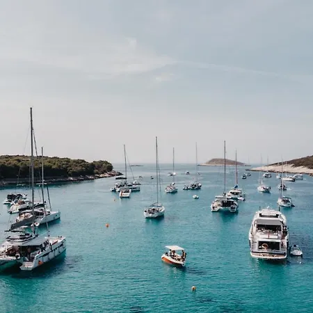 ホテル Zori Timeless フヴァル