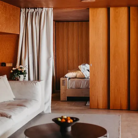 Zori Timeless 5* フヴァル